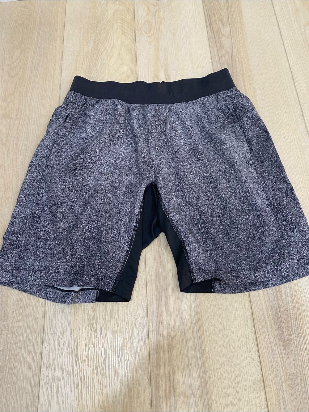 Lululemon T.H.E. Short Linerless Mens Gray 9" Stretch Gym Training